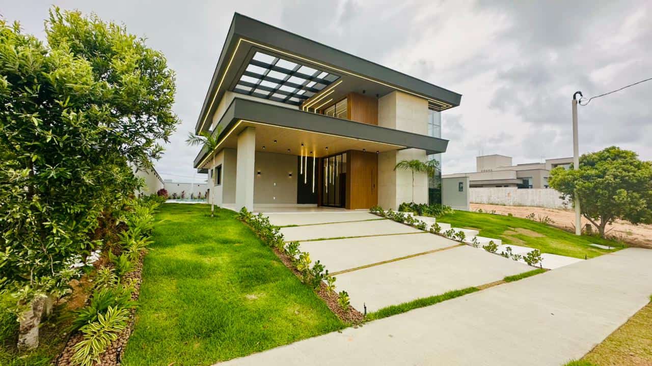 Linda Casa térrea, com 3 suítes com closet, medindo 254 m2 no CONDOMÍNIO ALPHAVILLE Natal, área gourmet com churrasqueira, piscina com cascata e hidromassagem, lado Pium.